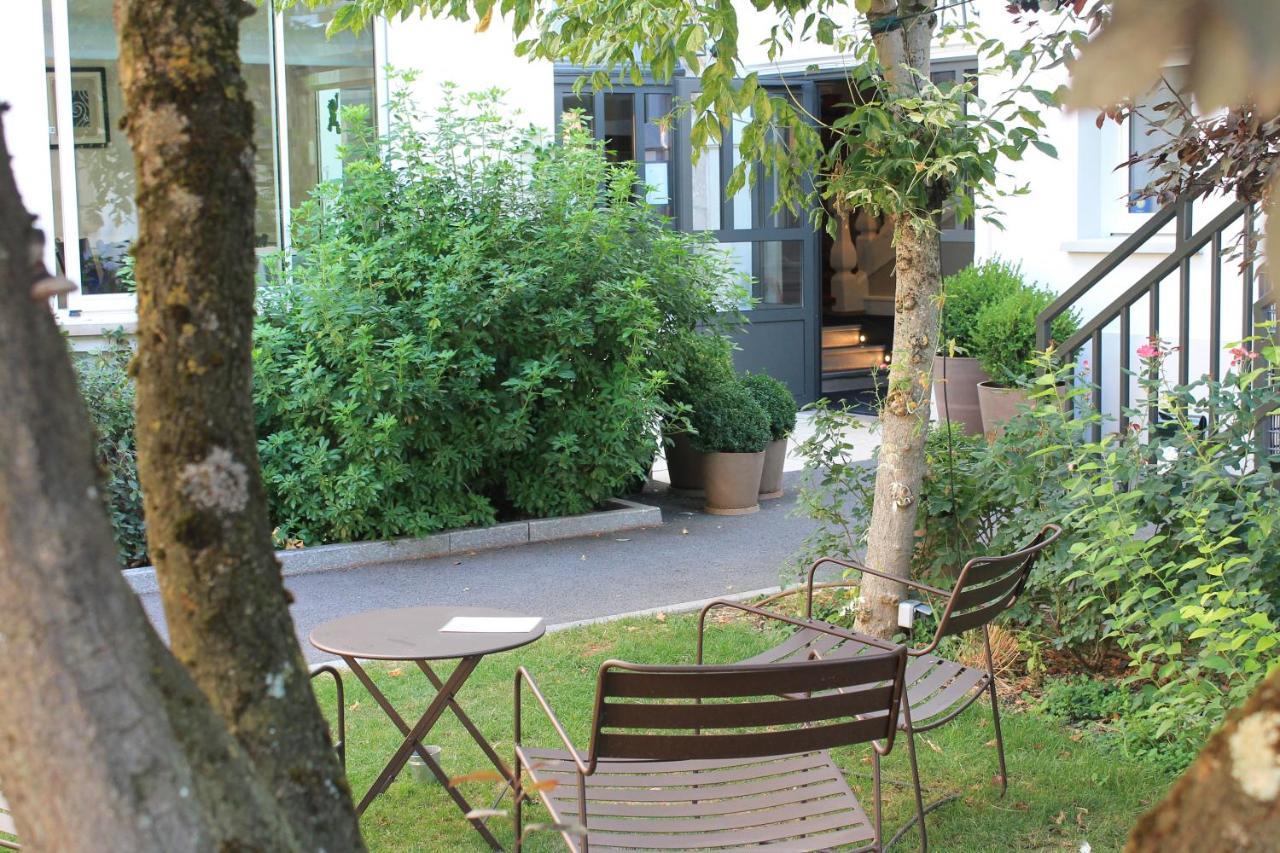 Hôtel jardin Le Pasteur Châlons-en-Champagne Exterior foto